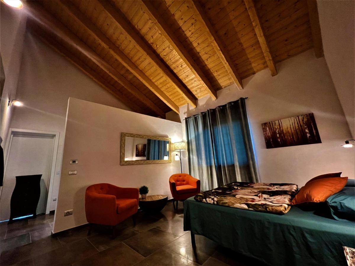Cascina Malinverni Rocchetta Palafea ภายนอก รูปภาพ